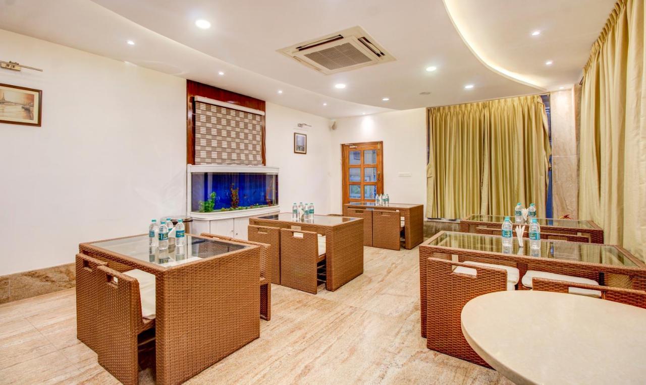 Treebo The Sai Leela Suites R T Nagar Bangalore Exterior photo
